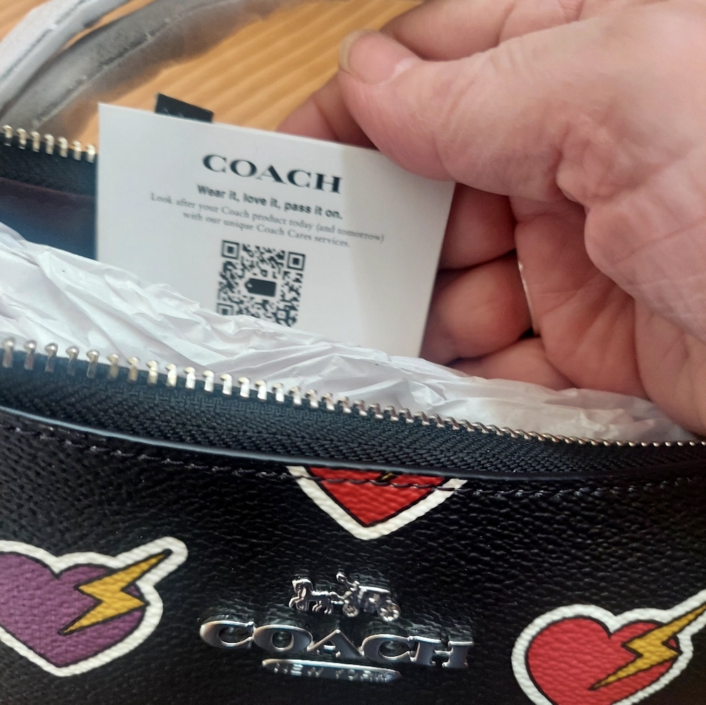 Coach Teri Shoulder Bag Black with Heart Bolt Print. NWT - Picture 7 of 16